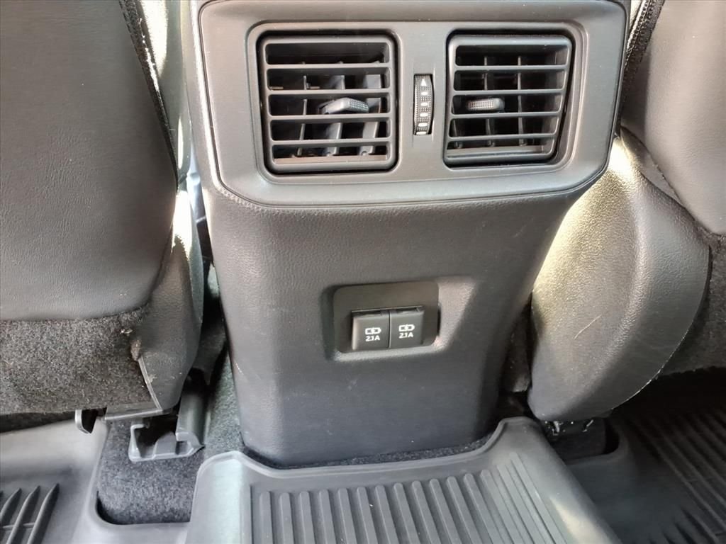 Used 2020 Gray Toyota XLE Premium image 14