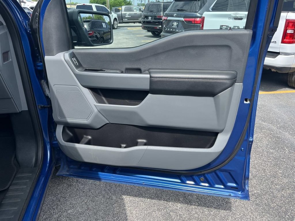 Used 2023 Blue Ford XLT image 18
