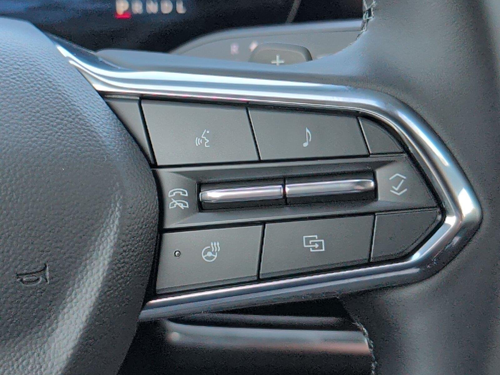 2027 Chevrolet Equinox LT - Photo 24