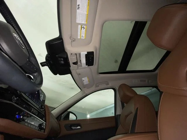 Used 2024 Gray Nissan Platinum image 22
