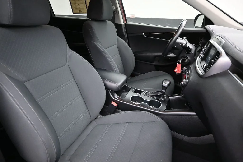 Used 2020 Passion Red Kia LX image 11