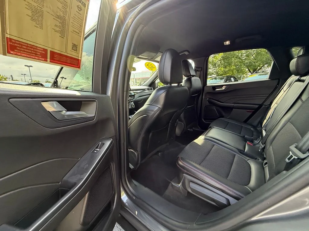Used 2024 Gray Ford ST-Line image 25