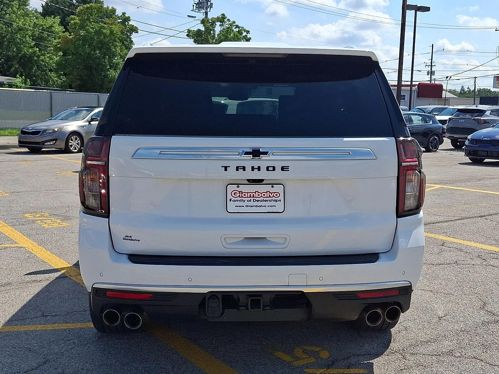 Used 2023 White Chevrolet High Country image 3