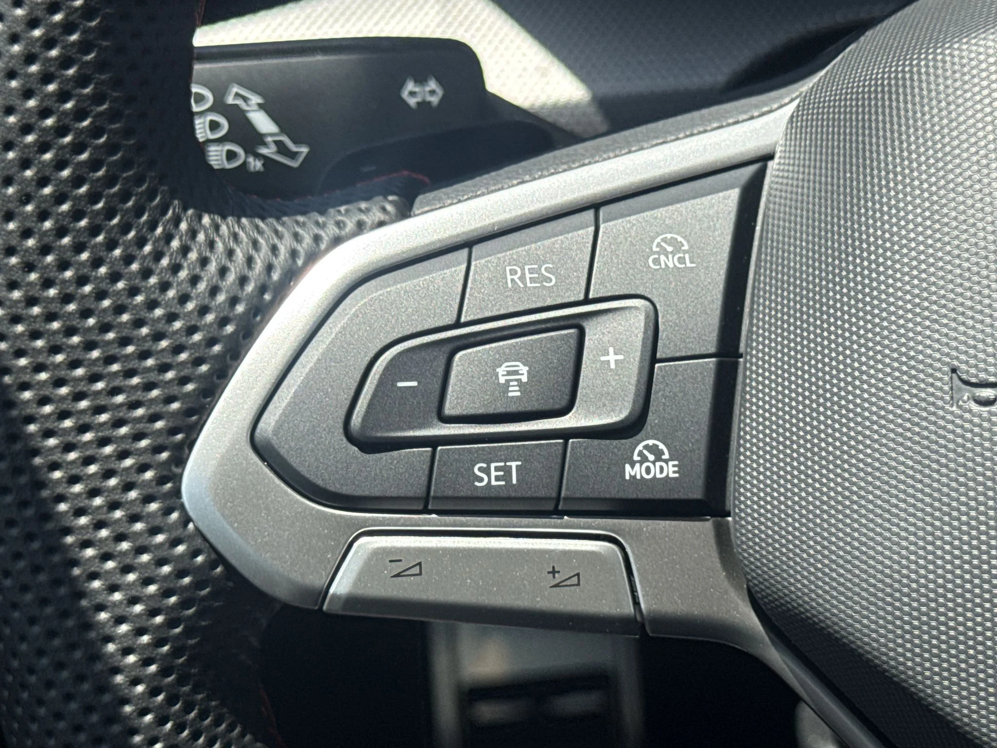 New 2026 Moonstone Gray Volkswagen SE image 18