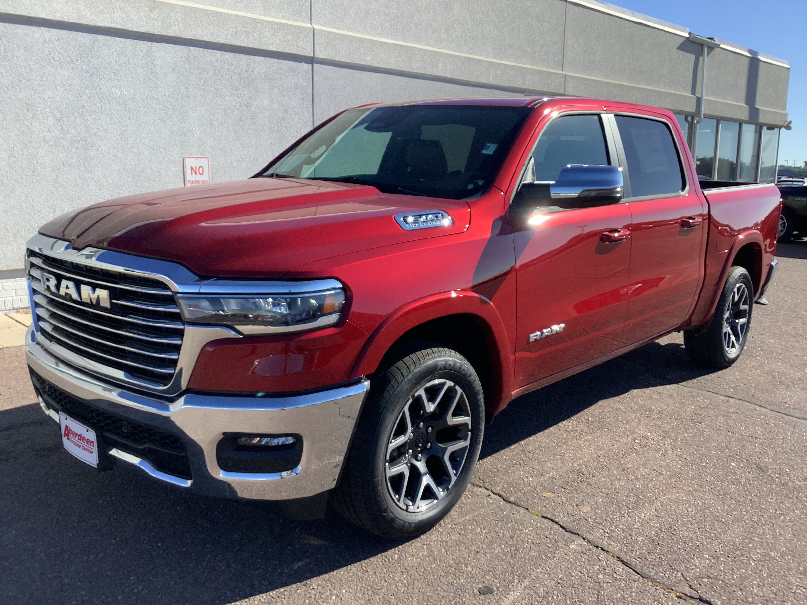 New 2026 Molten Red Pearl-Coat Exterior Paint RAM Laramie image 2