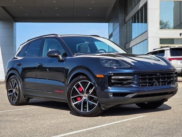 Used 2025 Porsche Cayenne S E-Hybrid with VIN WP1AN2AY2SDA22744 for sale in Cincinnati, OH