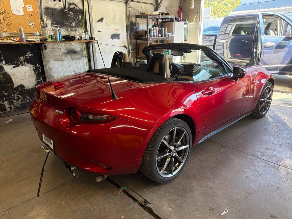 Used 2016 Red Mazda Grand Touring image 3