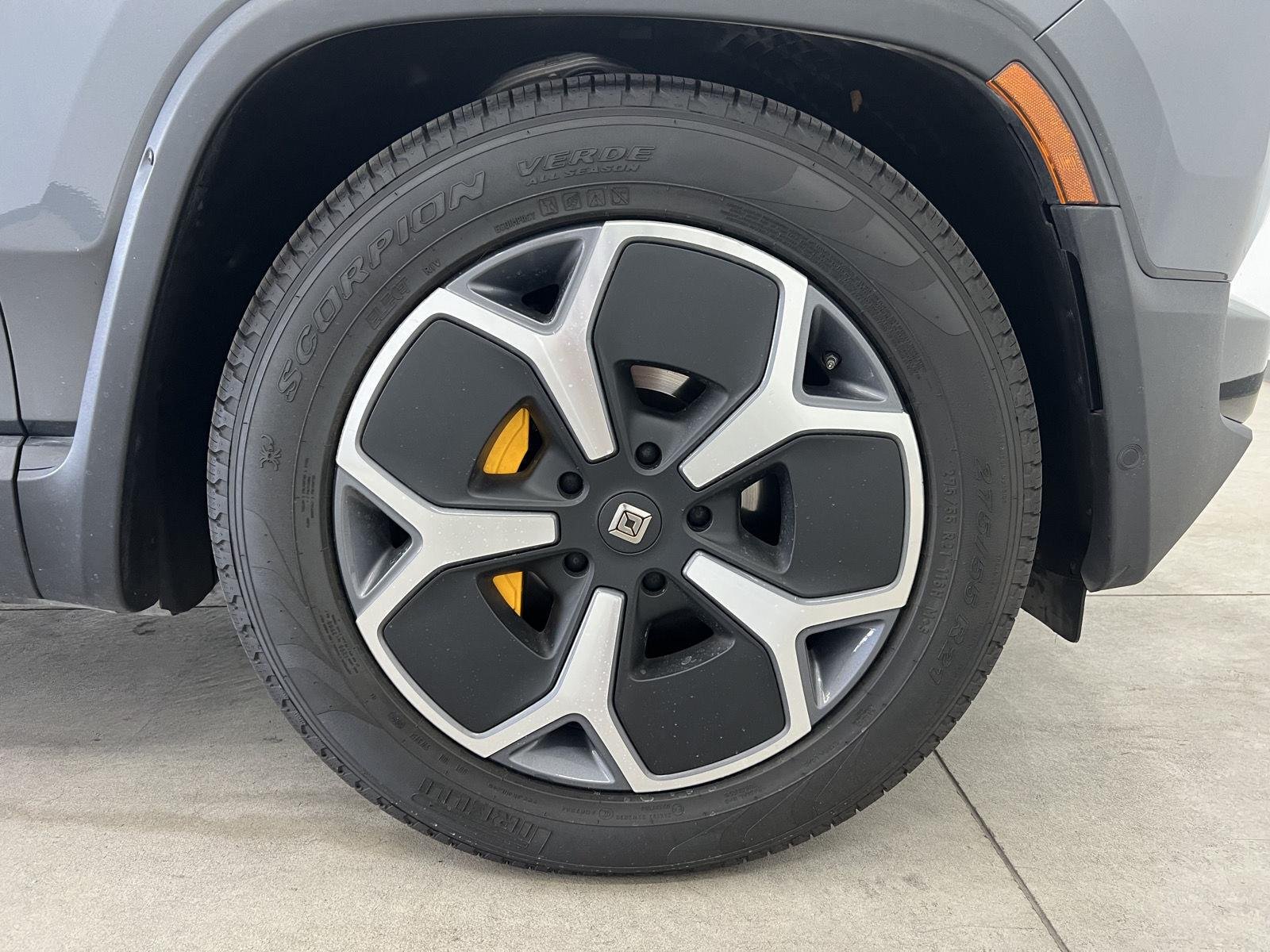 2024 Rivian R1S Adventure - Photo 8