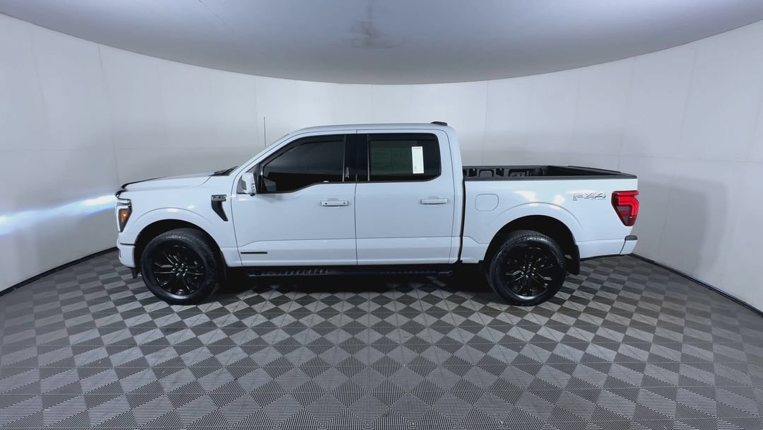 Used 2024 Avalanche Ford LARIAT image 5