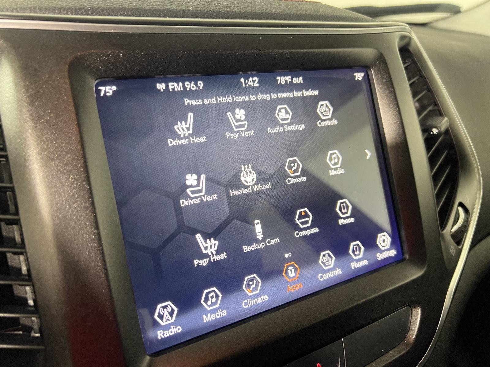 Used 2019 Pearl White Jeep Trailhawk Elite image 20