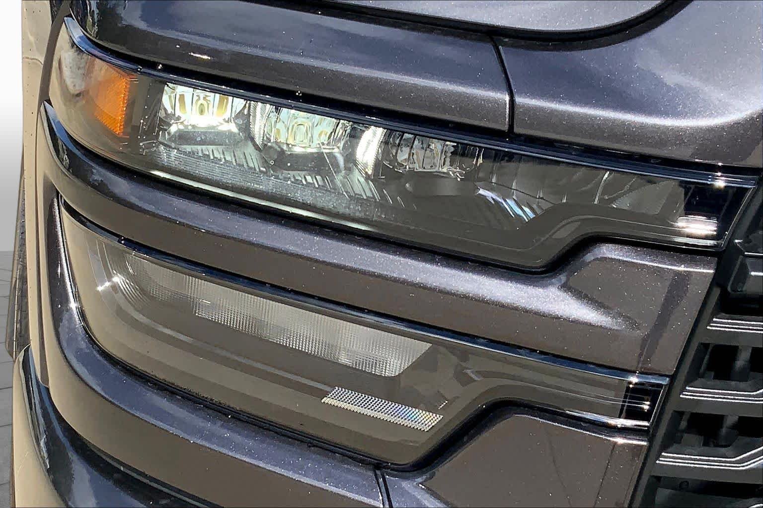 New 2026 Granite Crystal Metallic Clearcoat RAM Black Express image 13
