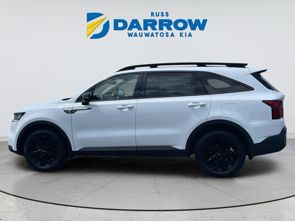 Used 2022 White Kia S X-LINE image 2