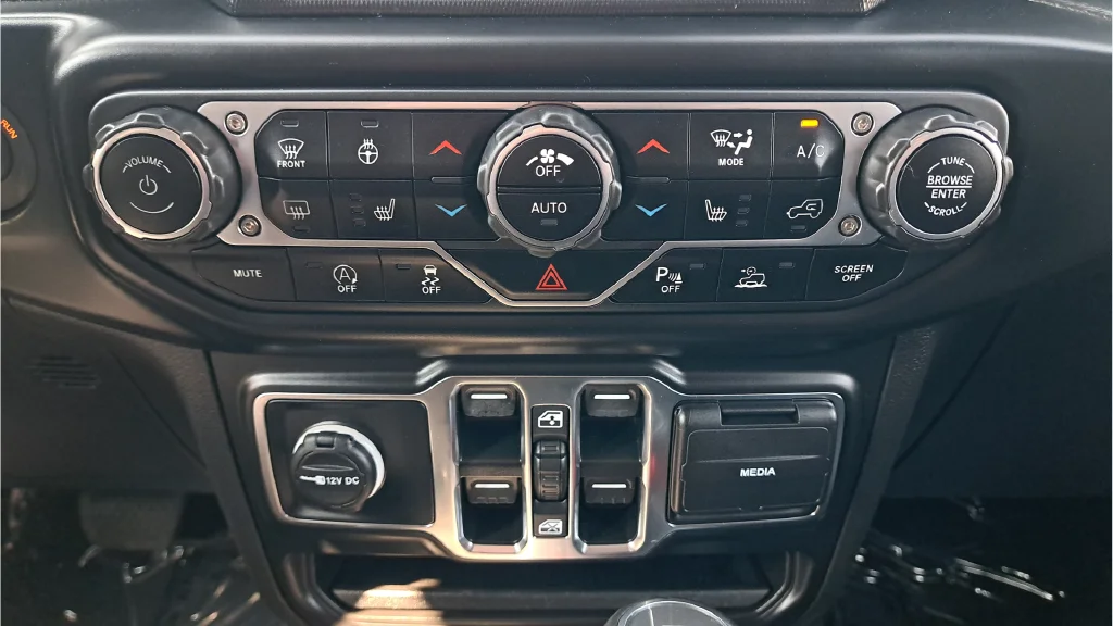 Used 2022 Gray Jeep Overland image 21