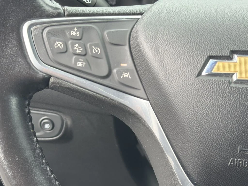 Used 2020 Silver Chevrolet LT image 25