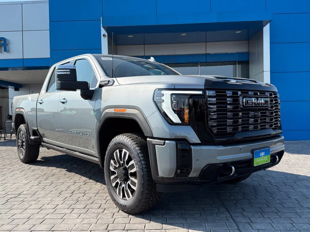 New 2026 Sterling Metallic GMC Denali Ultimate image 4