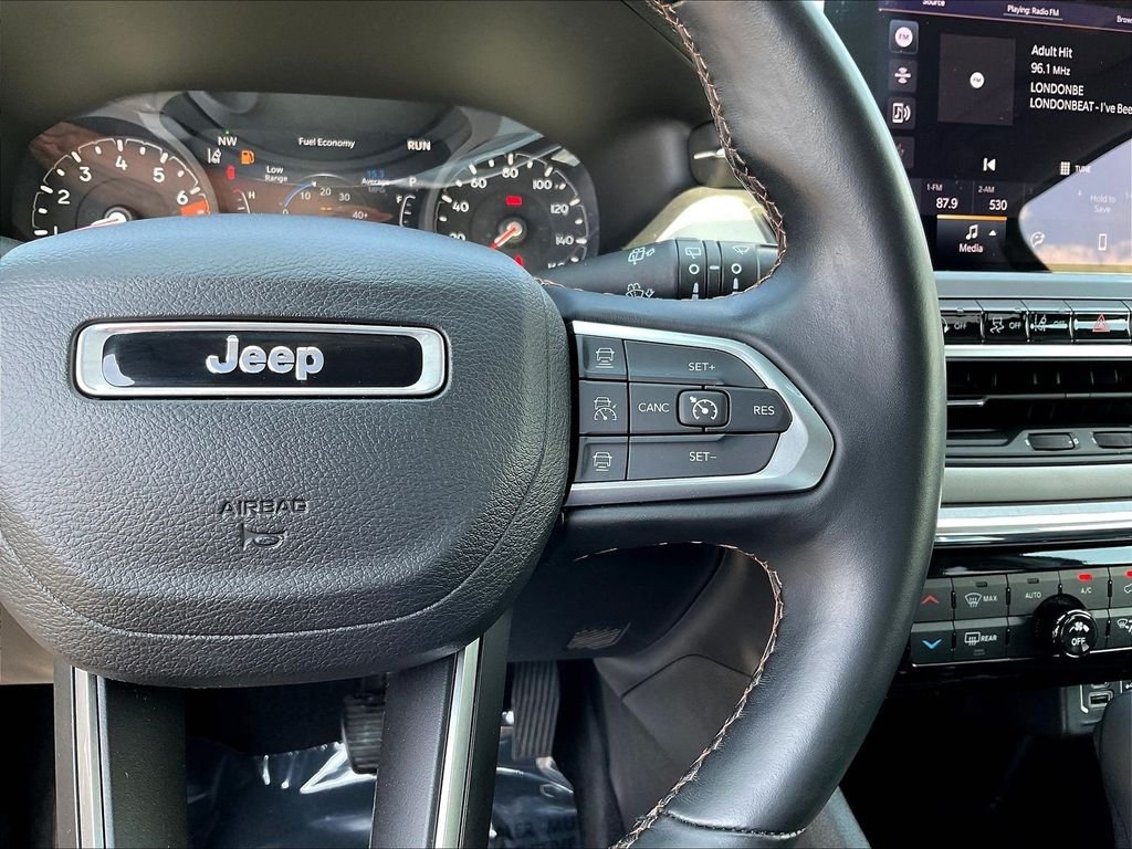 Used 2022 Gray Jeep Limited image 12