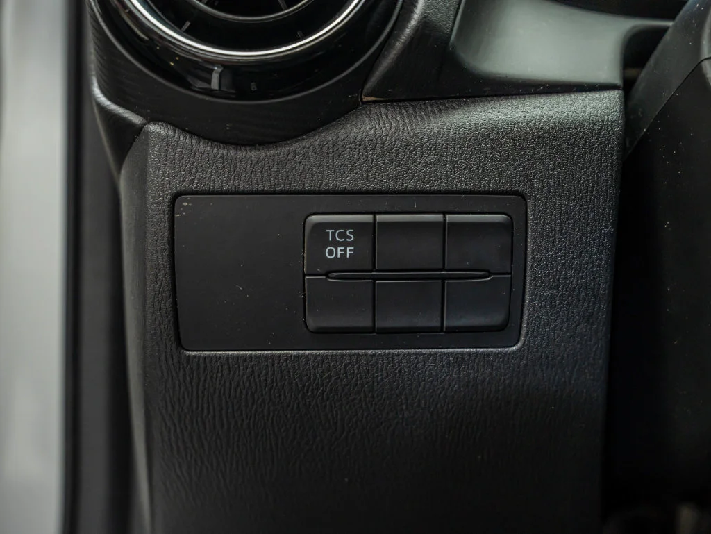 Used 2019 Ceramic Metallic Mazda Touring image 37