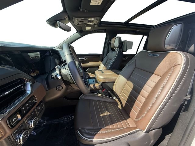Used 2025 White GMC Denali Ultimate image 10