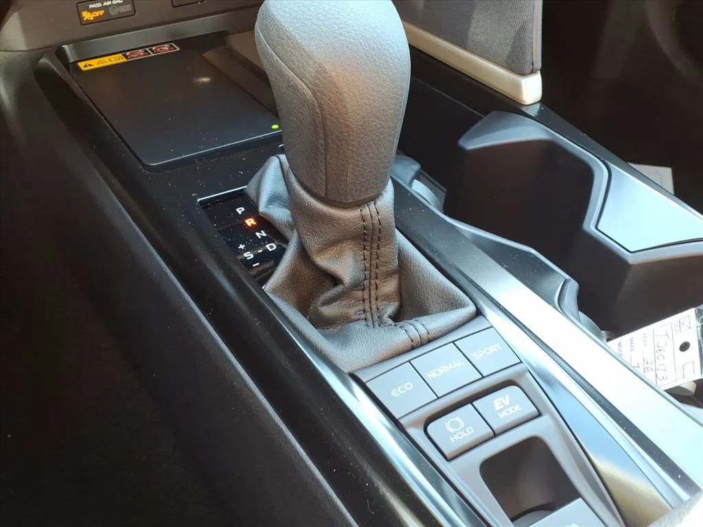 2026 Toyota Camry LE - Photo 9