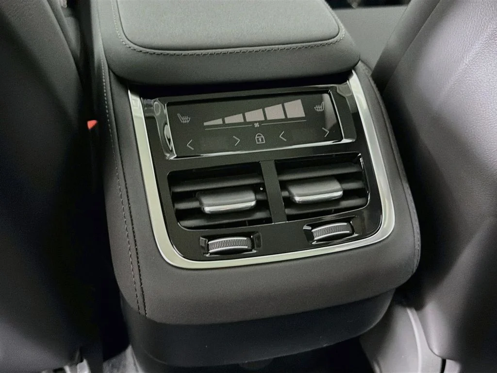 New 2026 Gray Volvo B6 Plus 7-Seater image 27