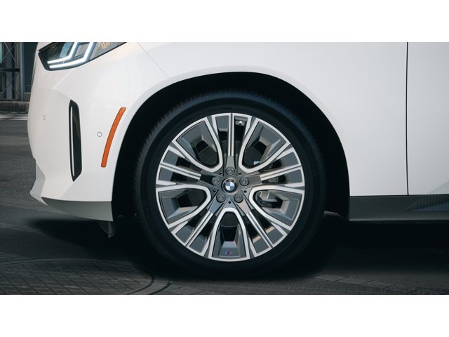 New 2026 Mineral White Metallic BMW  image 7