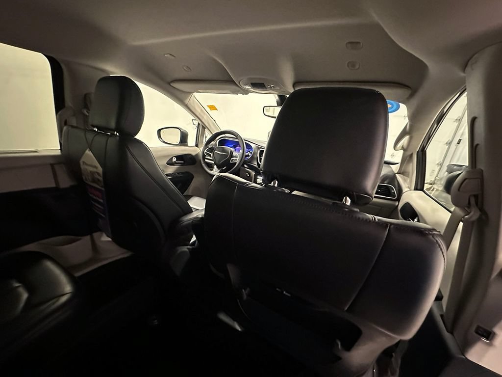 Used 2023 Gray Chrysler Touring L image 25