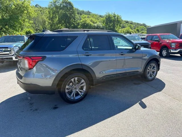 Used 2026 Carbonized Gray Metallic Ford Active image 11