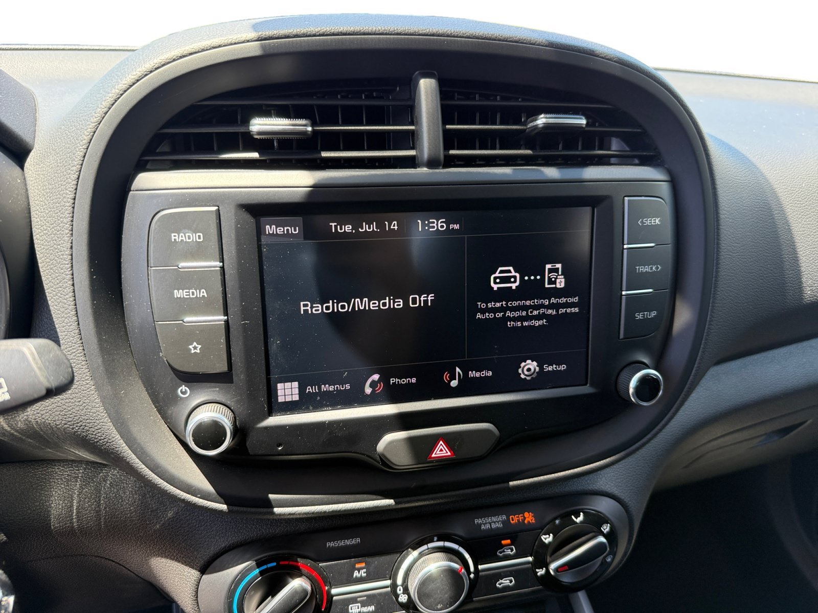 Used 2023 Snow White Pearl Kia LX image 12