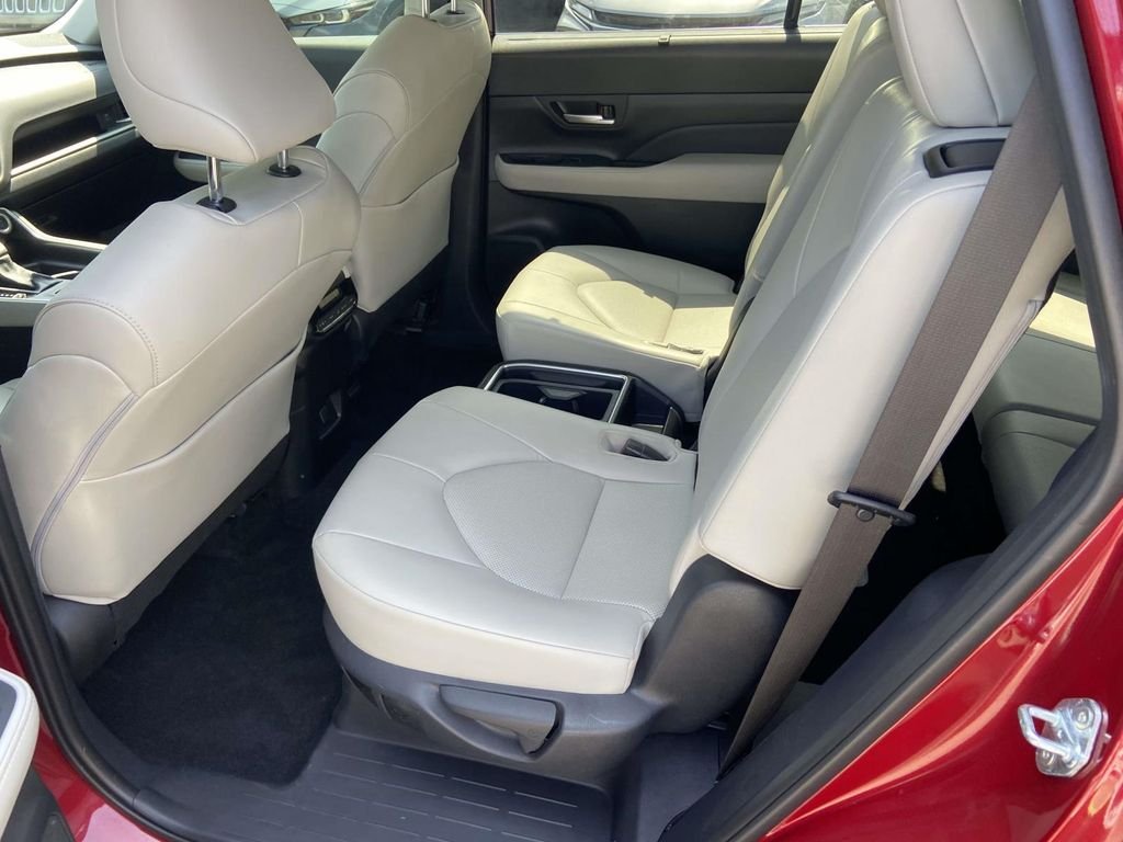 Used 2025 Red Toyota XLE image 20