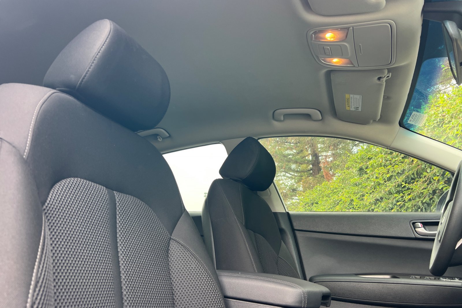 Used 2020 Snow White Pearl Kia LX image 16