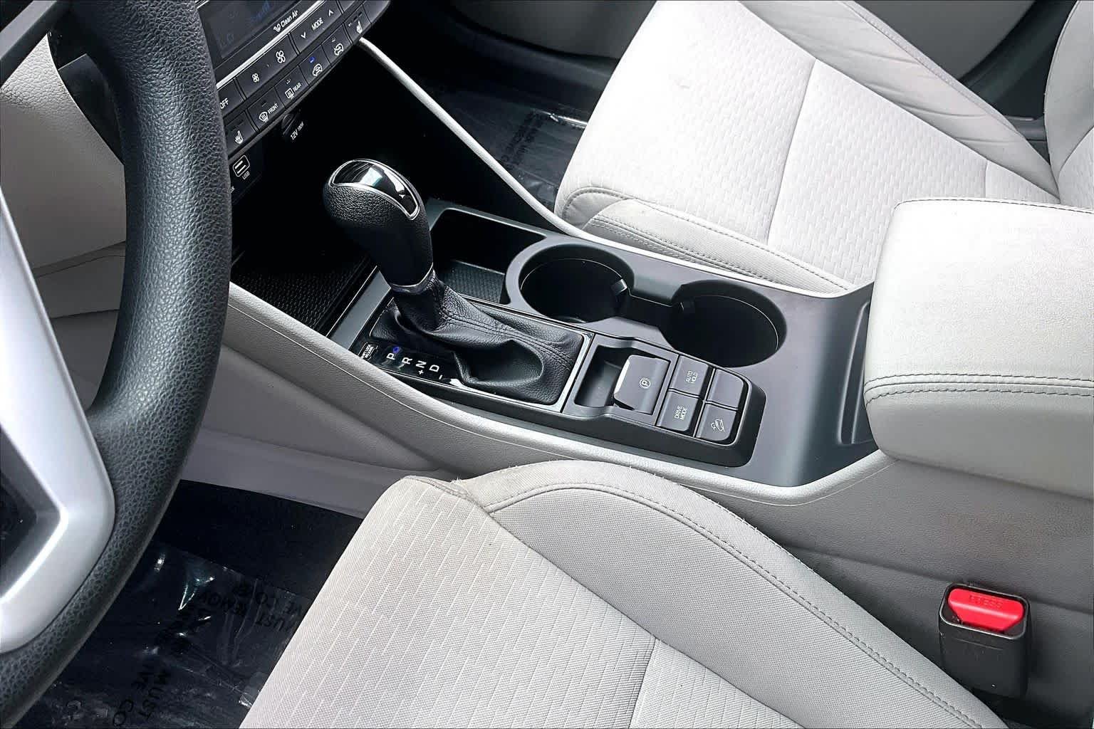 Used 2020 Stellar Silver Hyundai SEL image 17