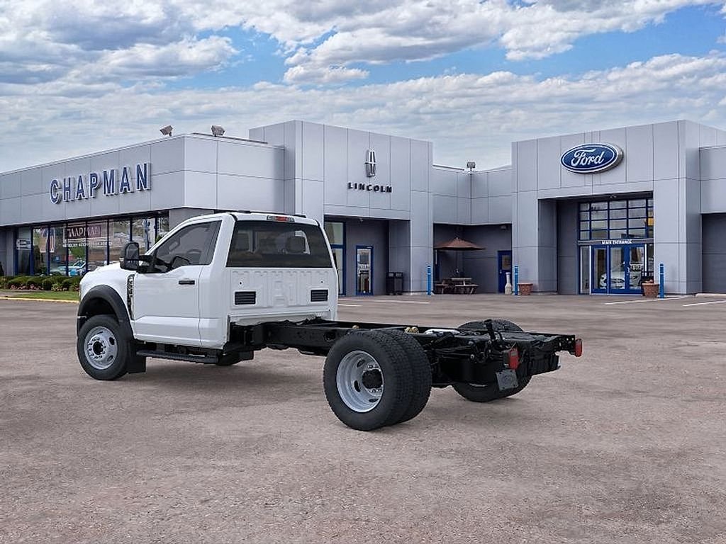 New 2026 Oxford White Ford F-550® XL image 4