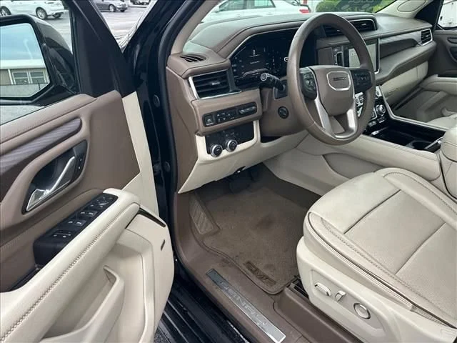 Used 2024 Onyx Black GMC Denali image 14