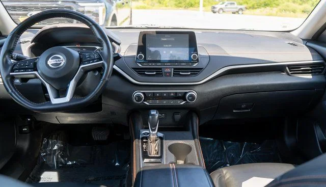 Used 2021 Blue Nissan 2.5 SR AWD image 15