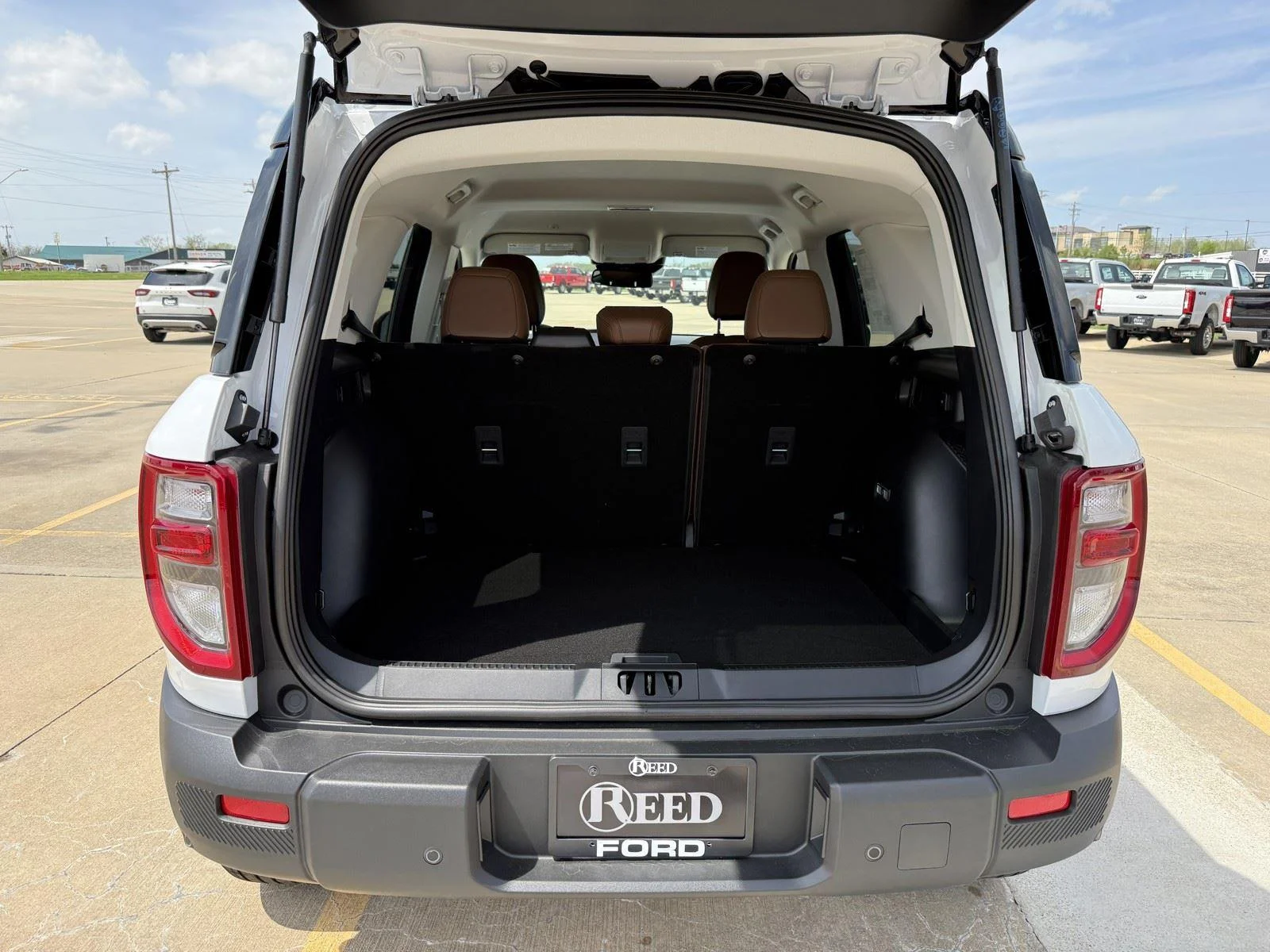 New 2026 Oxford White Ford Outer Banks® image 10