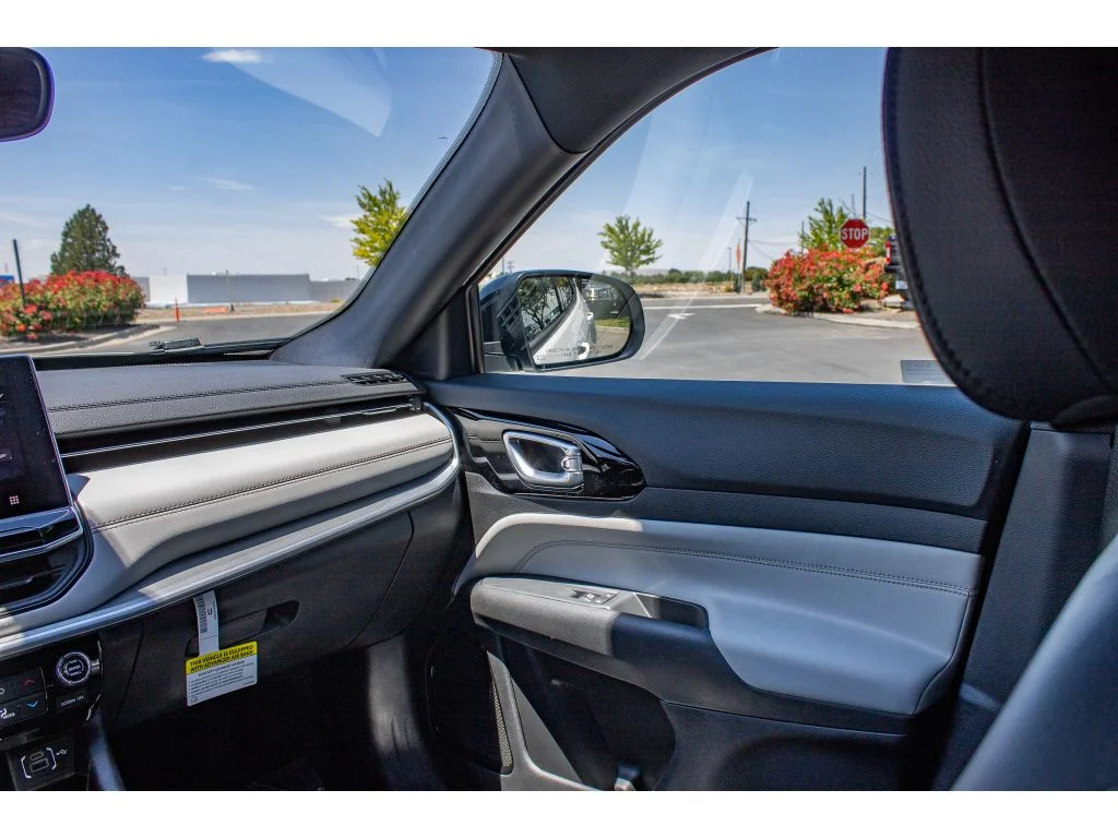 New 2026 Bright White Clearcoat Jeep Limited image 20