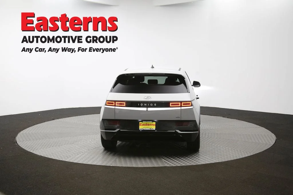 Used 2024 Gray Hyundai SEL image 34