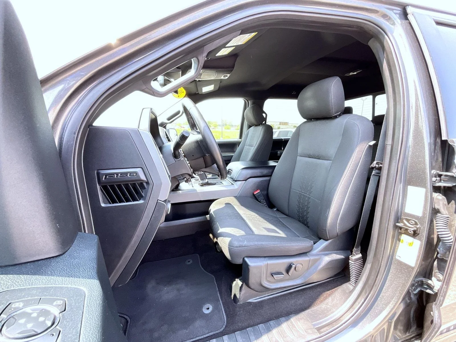 Used 2020 Gray Ford XLT image 10