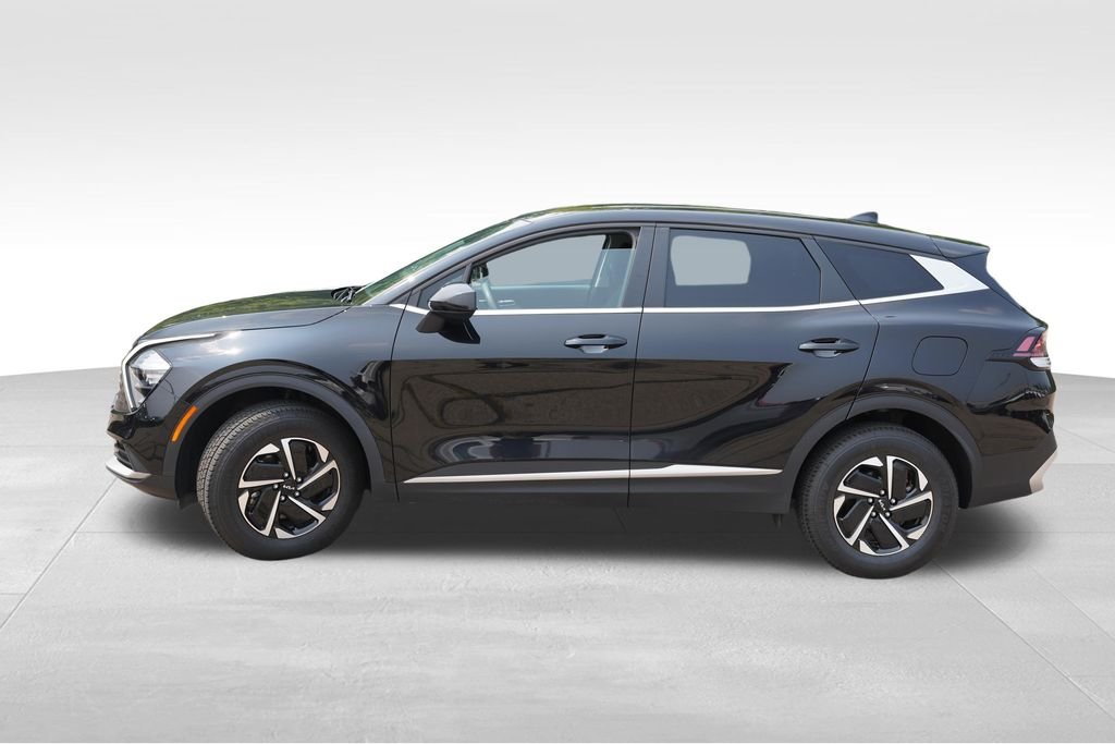 Used 2023 Fusion Black Kia LX image 9