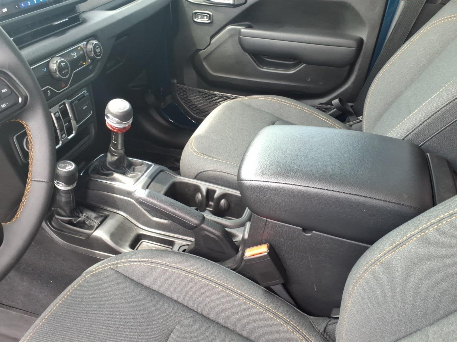 Used 2025 Fathom Blue Pearlcoat Jeep Sport S image 18
