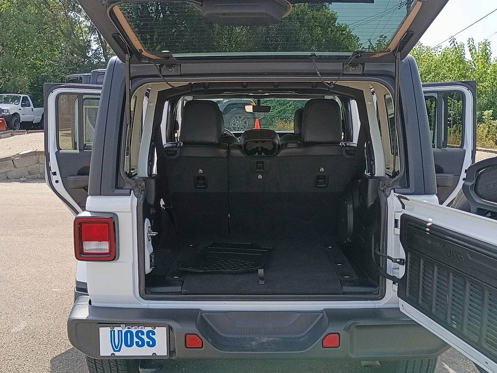 Used 2023 Bright White Clear Coat Jeep Sahara image 14