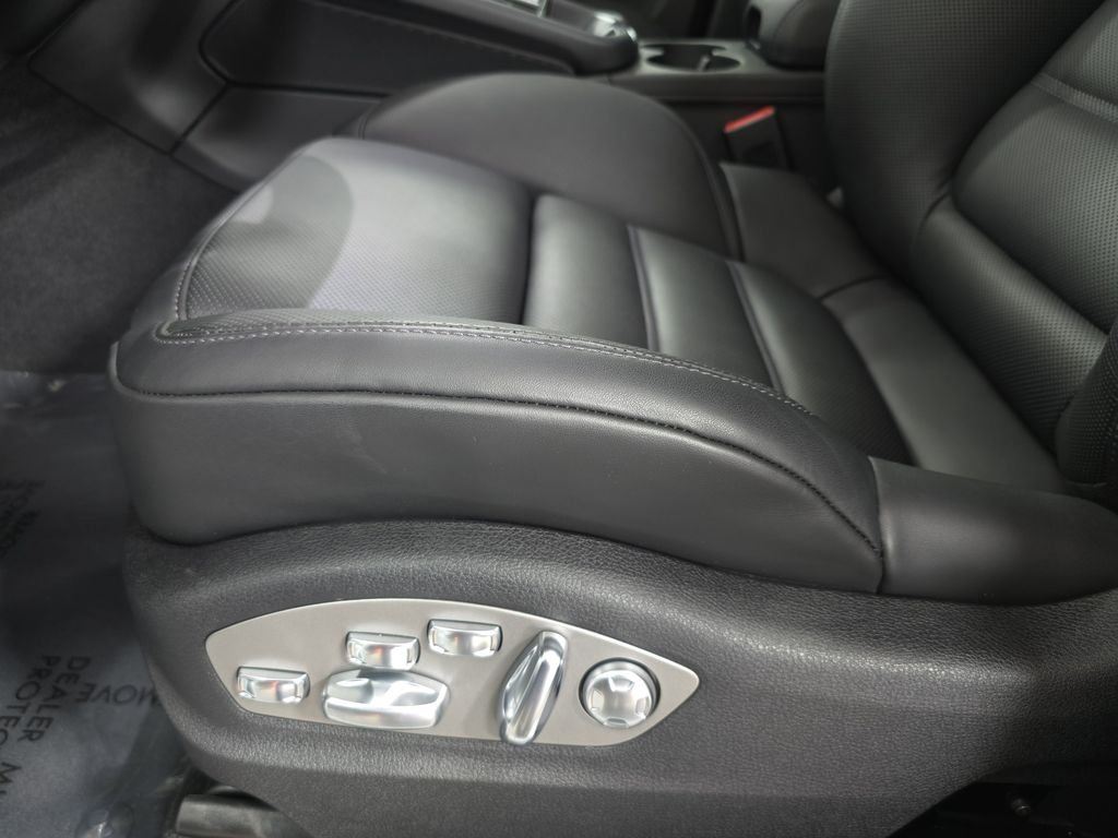 2025 Porsche Macan Base - Photo 23