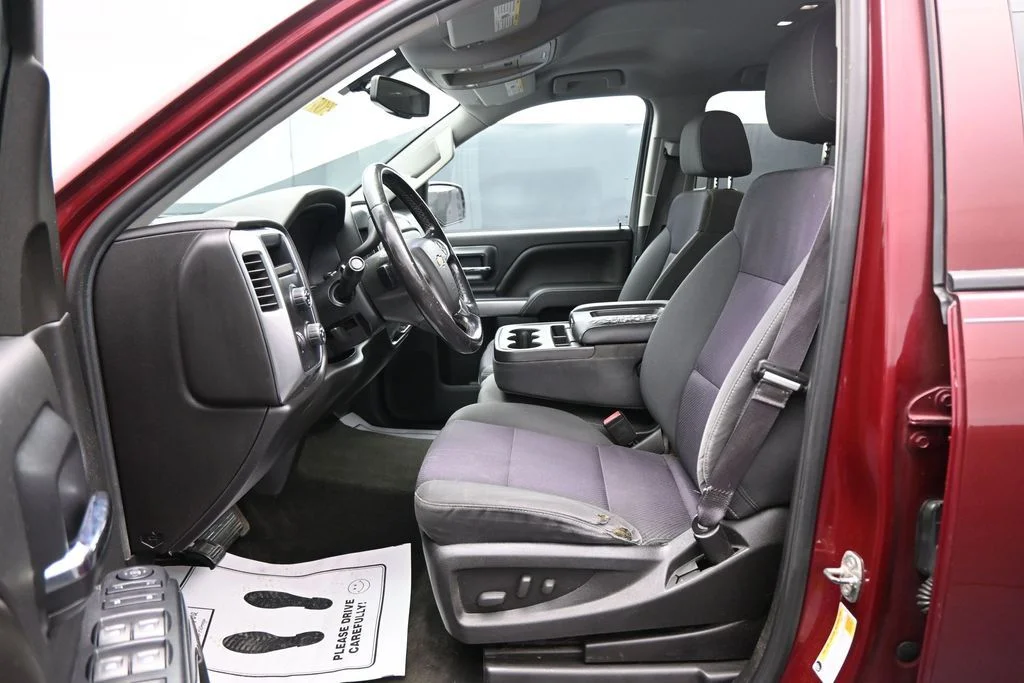Used 2015 Red Chevrolet LT image 9