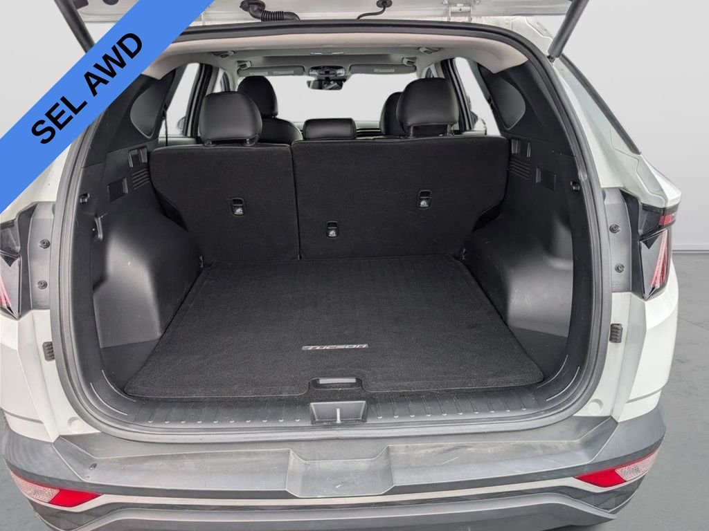 Used 2023 White Hyundai SEL image 12
