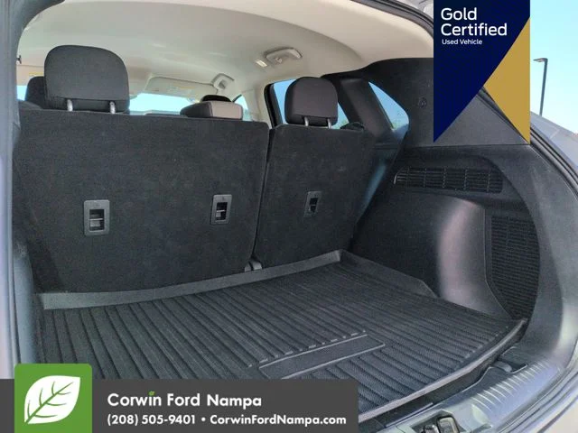 Certified Used 2022 White Ford SE image 30