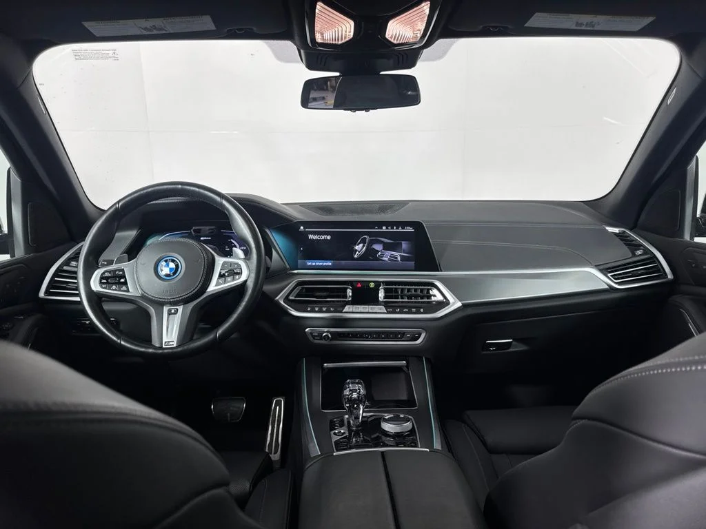 Used 2022 Black BMW xDrive45e image 13