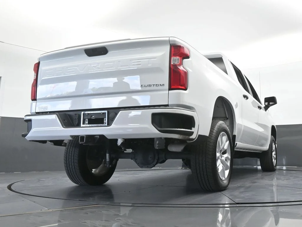 Used 2022 Summit White Chevrolet Custom image 59