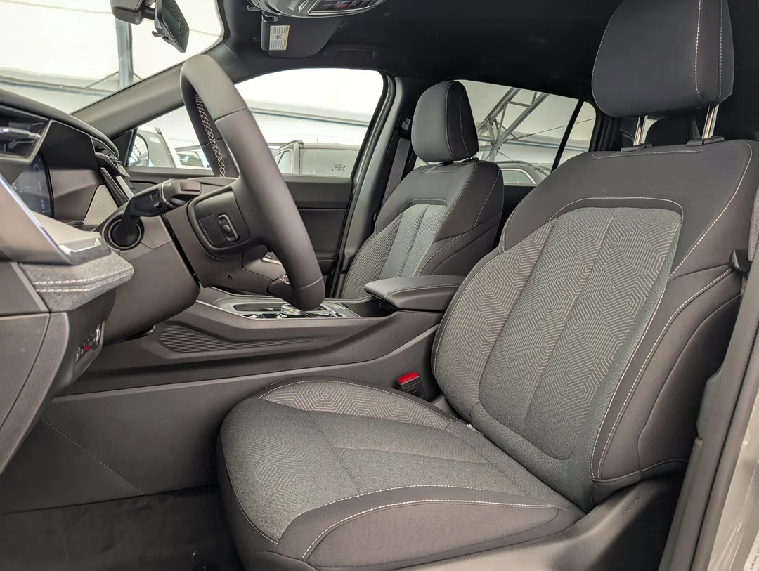 New 2026 Grey Jeep Laredo - - 4x4 - 1.6L Turbo Hybrid - Uconnect 5 w/ 12.3 Screen & More! image 15