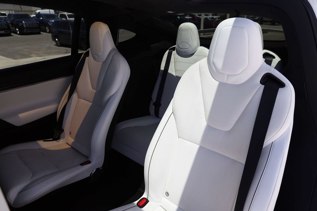 Used 2022 White Tesla Plaid image 16
