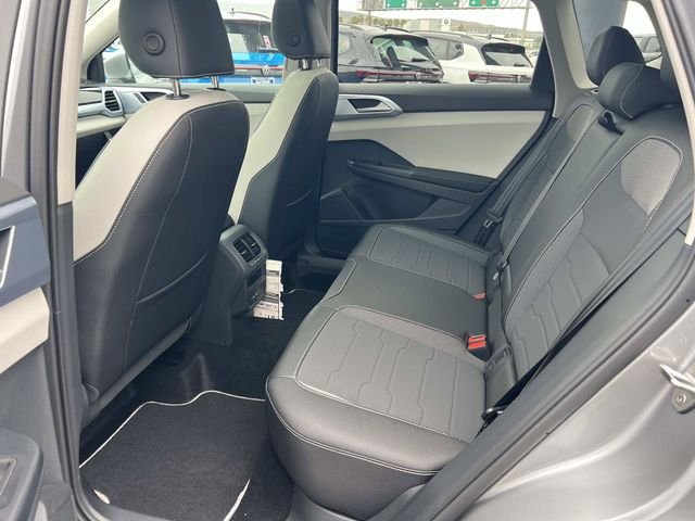 New 2026 Silver Volkswagen 1.5T SE image 21